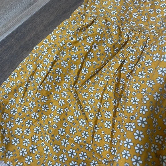 Beet World Girls 9-10 Sara Tiered Dress Mustard Yellow Floral Flutter Sleeves - Picture 2 of 7